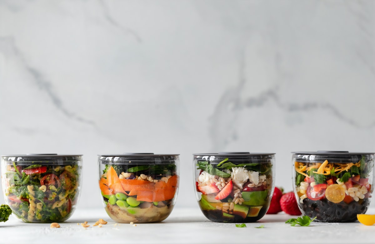 Yogur natural con granola casera